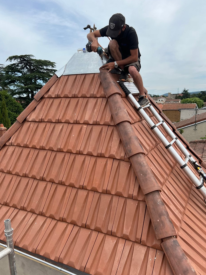 Réparation de toiture à Aix en Provence et à Puyricard : ETS AUBERT